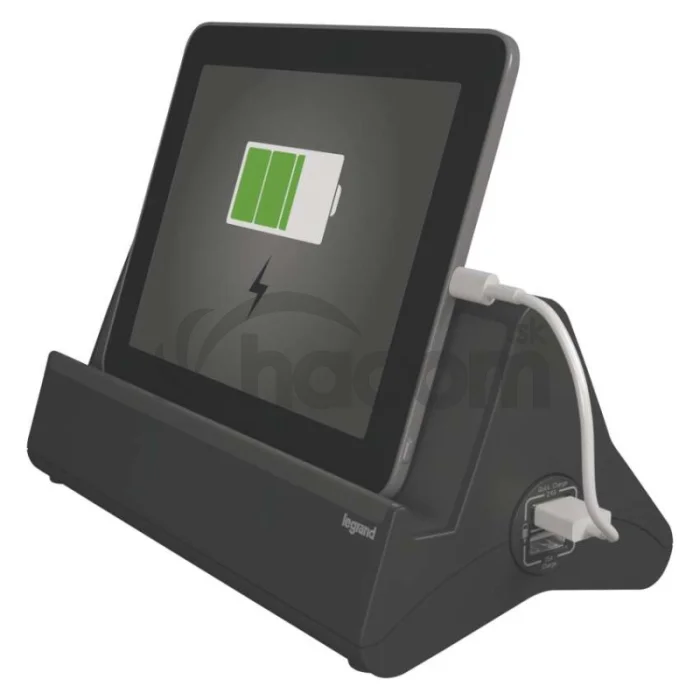 Legrand predlžovací kábel 1,5 m / 3 zásuvky / s USB / čierná-červená / PVC / 1,5 mm2