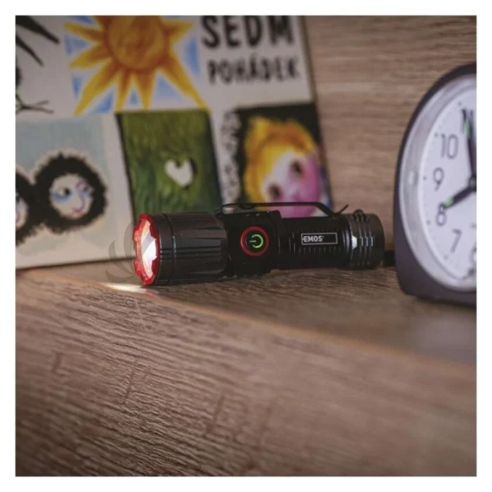 LED nabíjacie kovové svietidlo 300 lm, 700 mAh