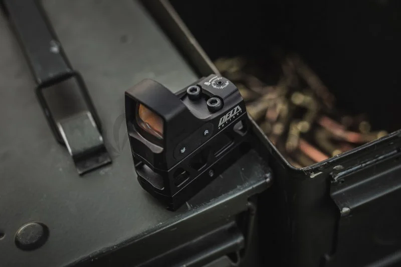 Kolimátor Delta Optical Stryker (8MOA)