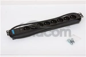 19" 8xCZ zás., kontrolka, 3x1.5mm 2m CZ-DE,RAL9005