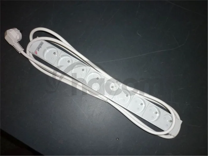 MAXBERT PDU 8x230V, 1U, 19''