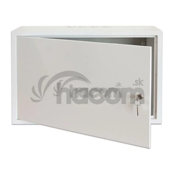 Skriňa so zámkom 520x400x180mm s ventiláciou a montážnou platňou