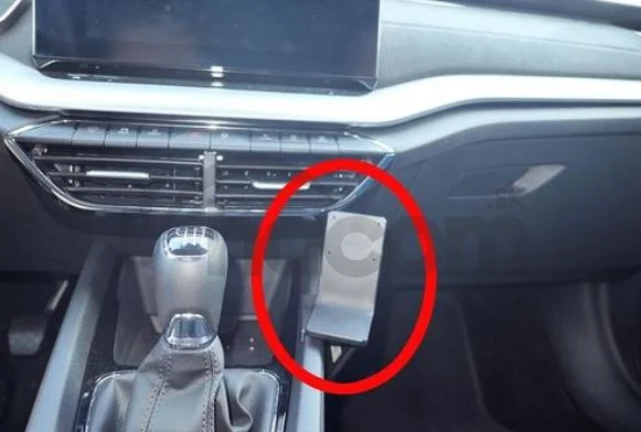Brodit ProClip montážna konzola pre Skoda Octavia IV 2020 a novšia (prov. Manuál), na stred vpravo
