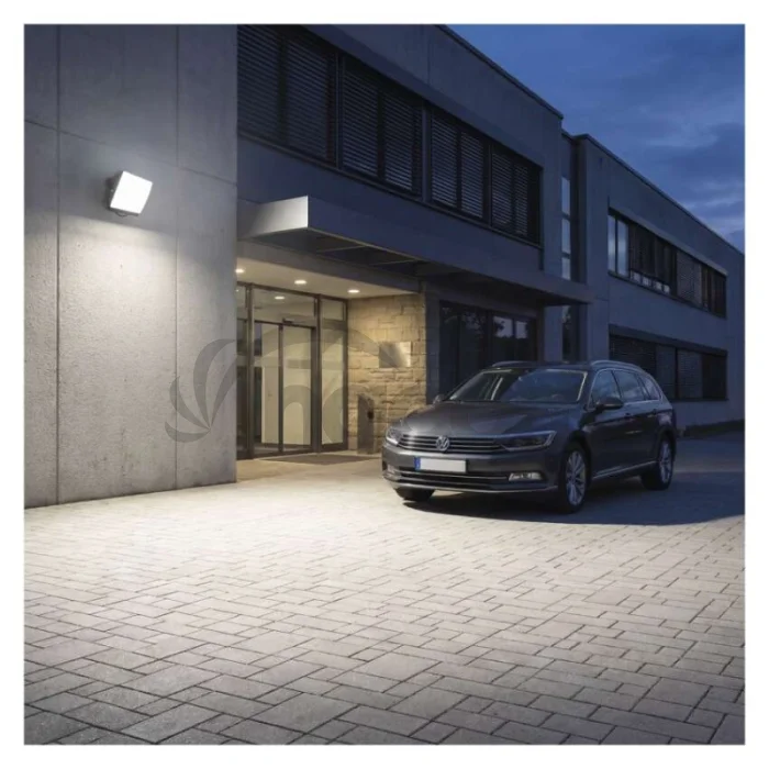 LED reflektor TAMBO EVO, 100 W, 10 000 lm, IP65, čierny
