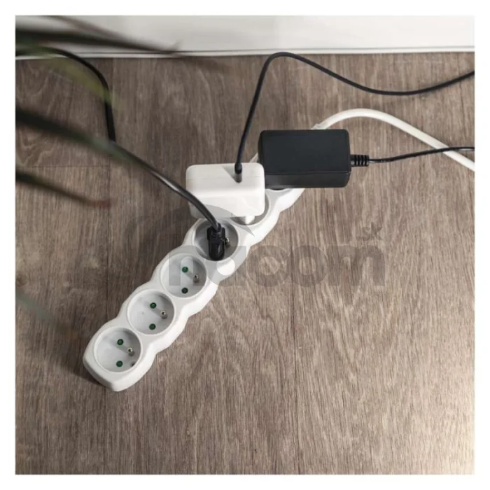 Predlžovací kábel 2 m / 6 zásuviek / biely / PVC / 1 mm2